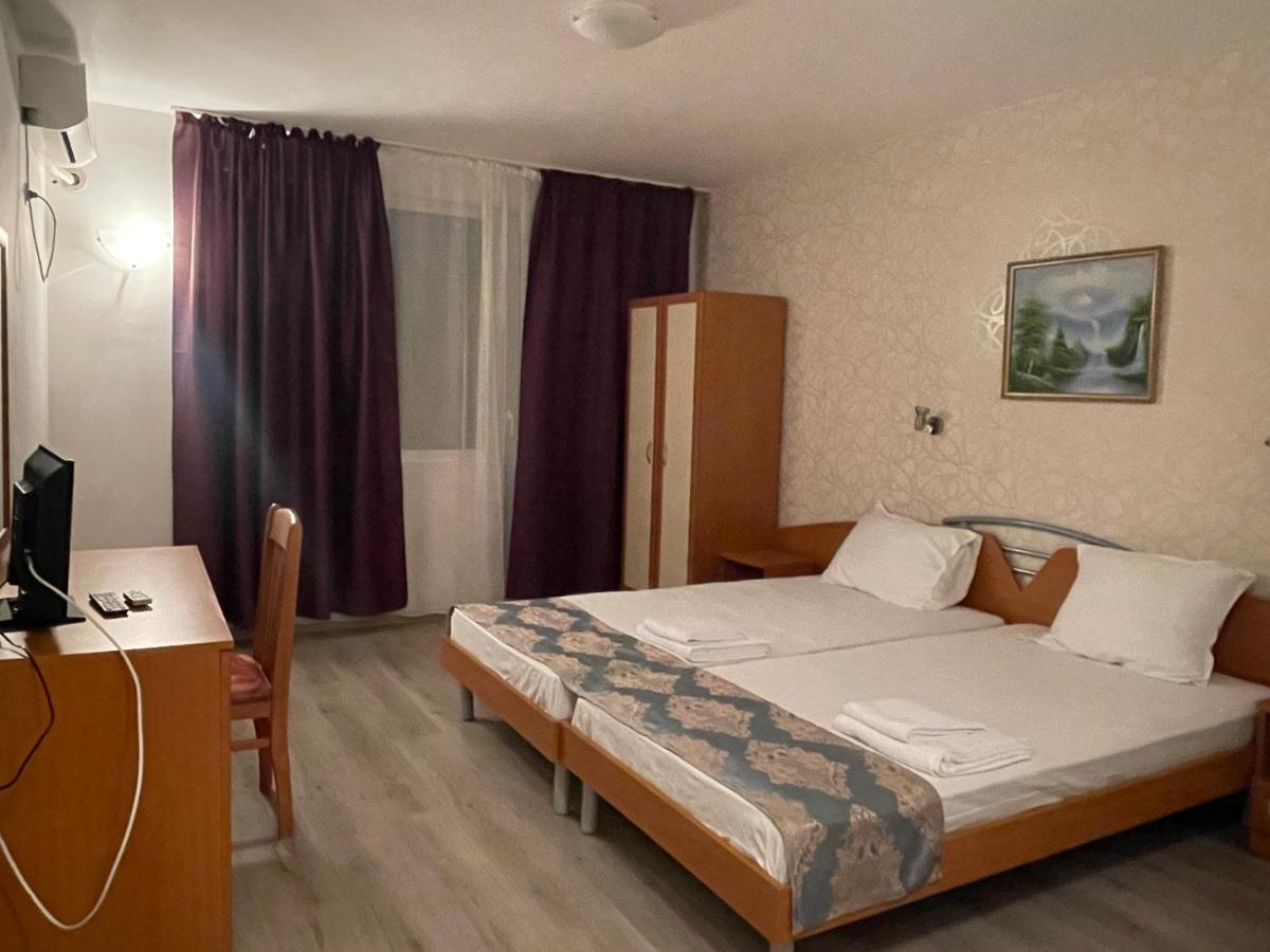 Family Hotel Aqua Ravda Kültér fotó