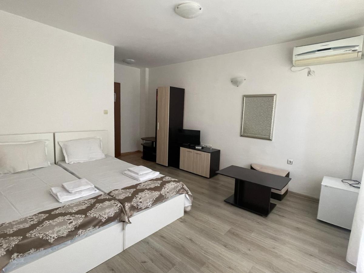Family Hotel Aqua Ravda Kültér fotó