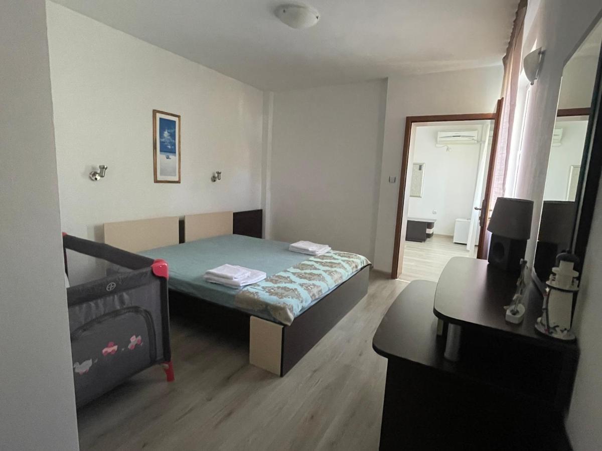 Family Hotel Aqua Ravda Kültér fotó